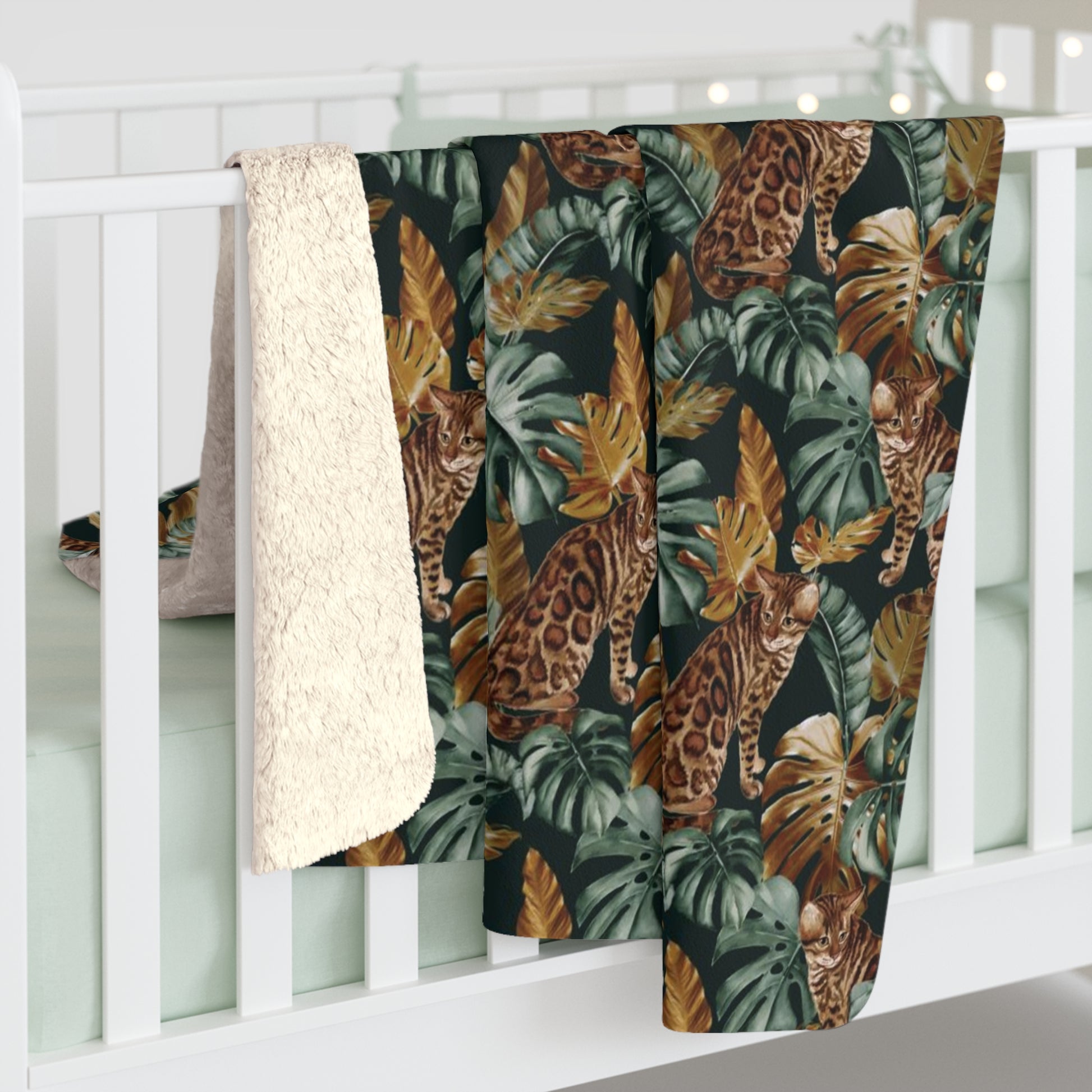 Fleece blanket with Bengal cats and oversized tropical leaves motif 6