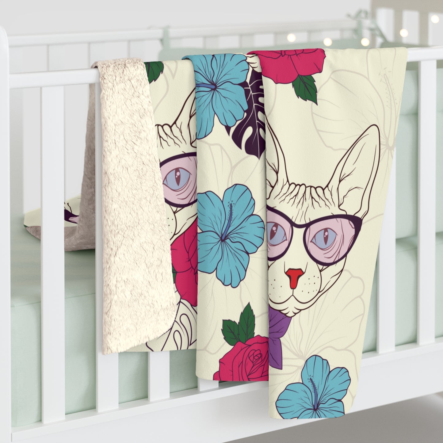 Fleece blanket warm indoor throw with Sphynx cats & flower pattern design.