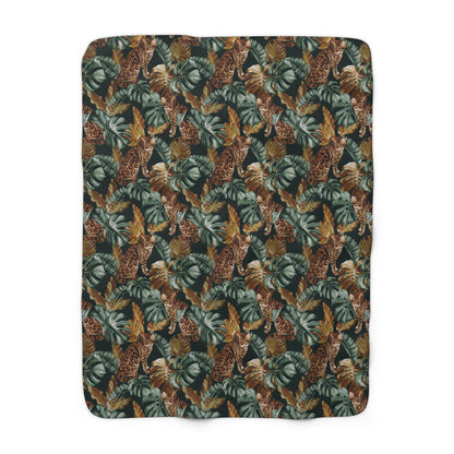 Fleece blanket with Bengal cats and oversized tropical leaves motif 