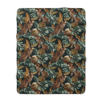 Fleece blanket with Bengal cats and oversized tropical leaves motif 