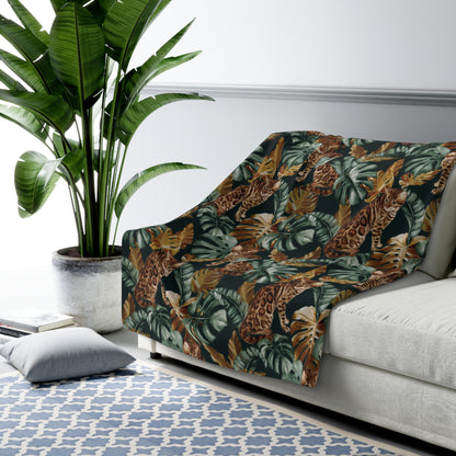 Fleece blanket with Bengal cats and oversized tropical leaves motif 