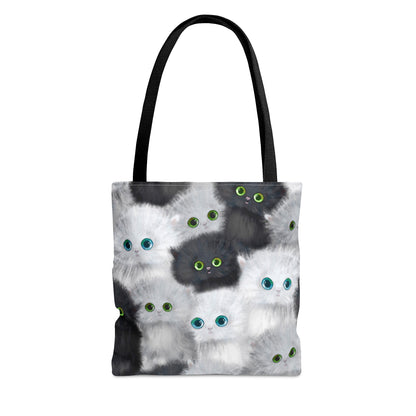 Tote bag with black and white kittens pattern