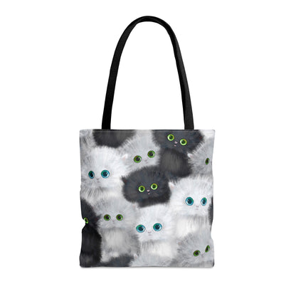 Tote bag with black and white kittens pattern
