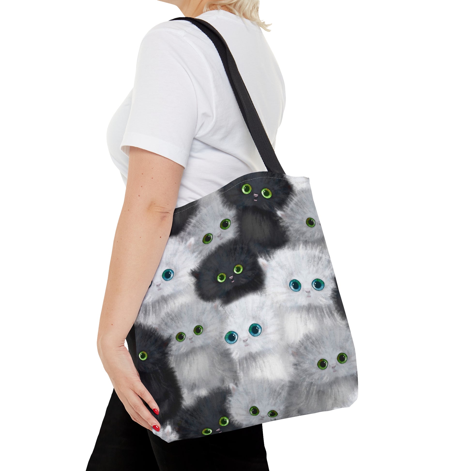 Tote bag with black and white kittens pattern